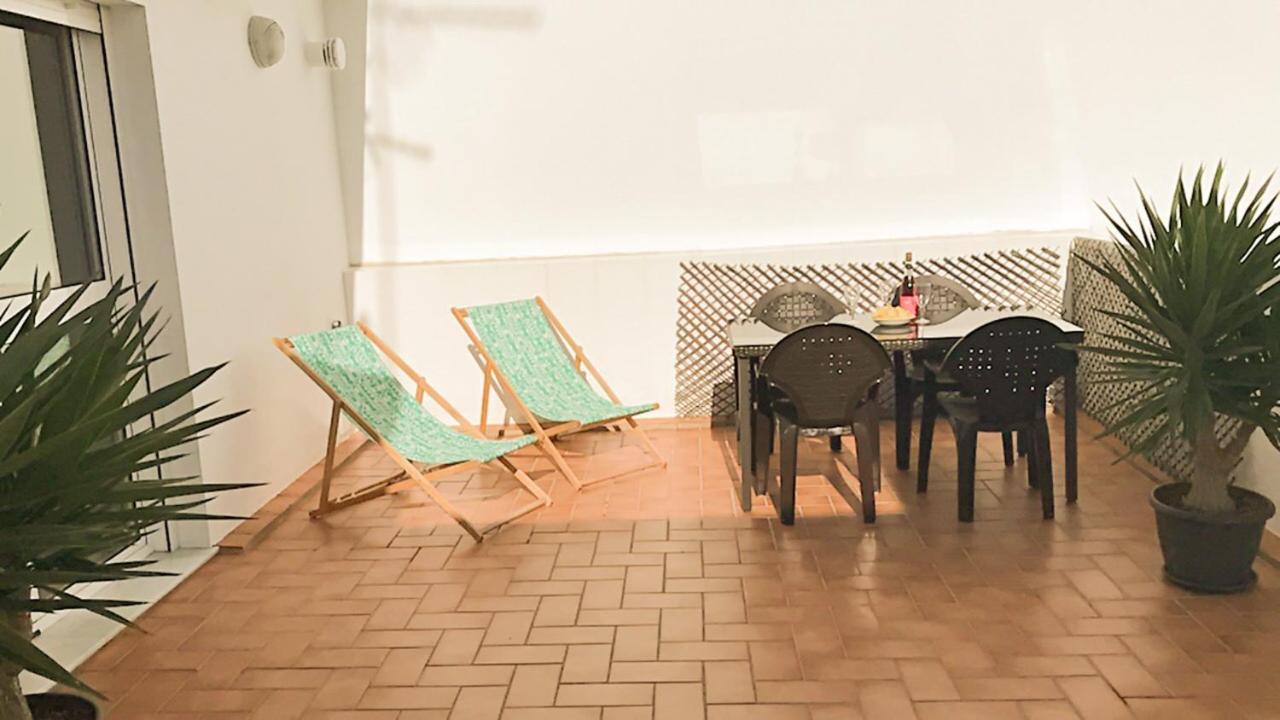 Noria Is A Comfortable Apartment With Patio And Large Terrace In Conil Conil De La Frontera Ngoại thất bức ảnh